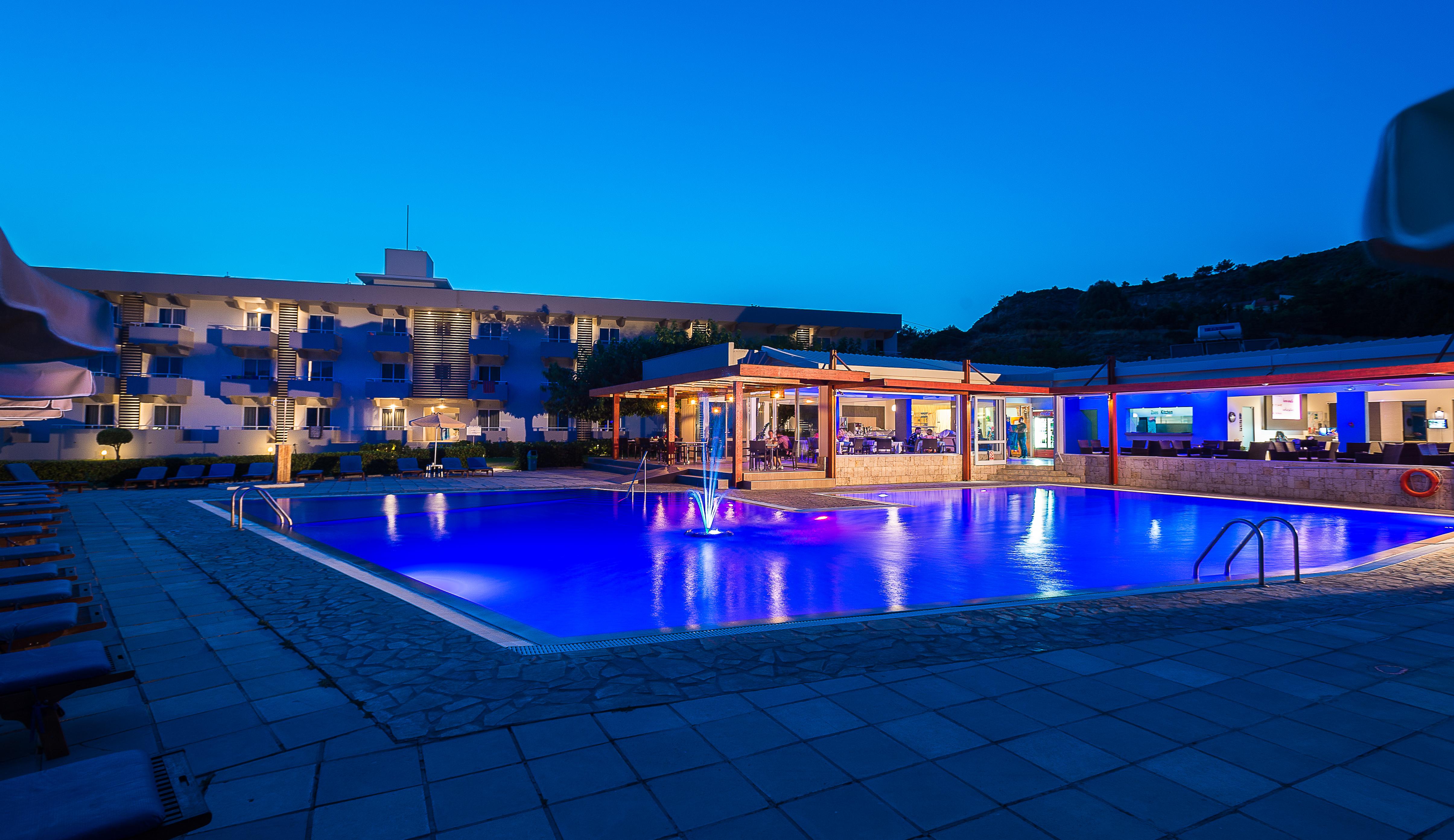 Zoes Hotel & Suites Faliraki Exterior foto