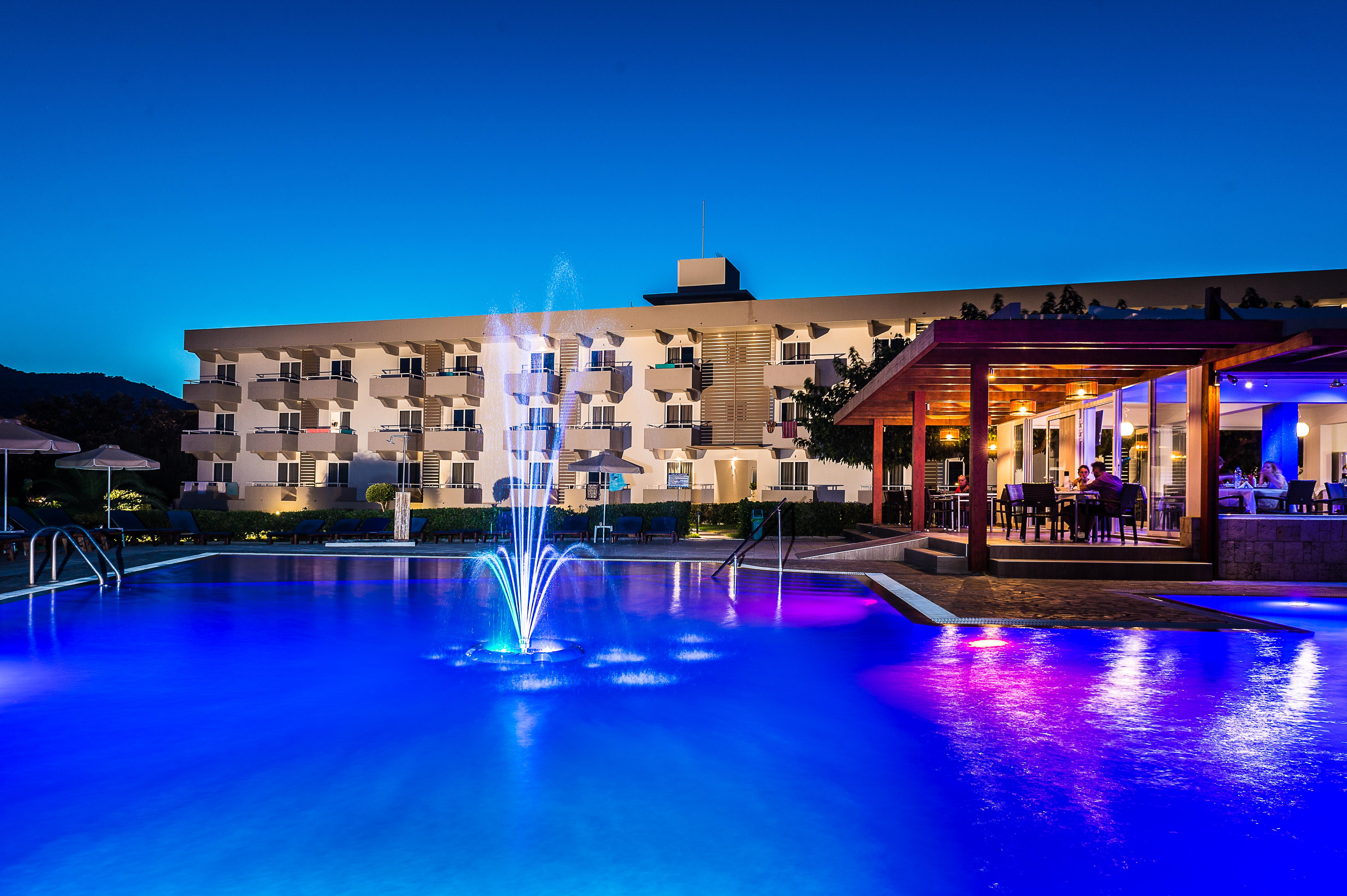 Zoes Hotel & Suites Faliraki Exterior foto