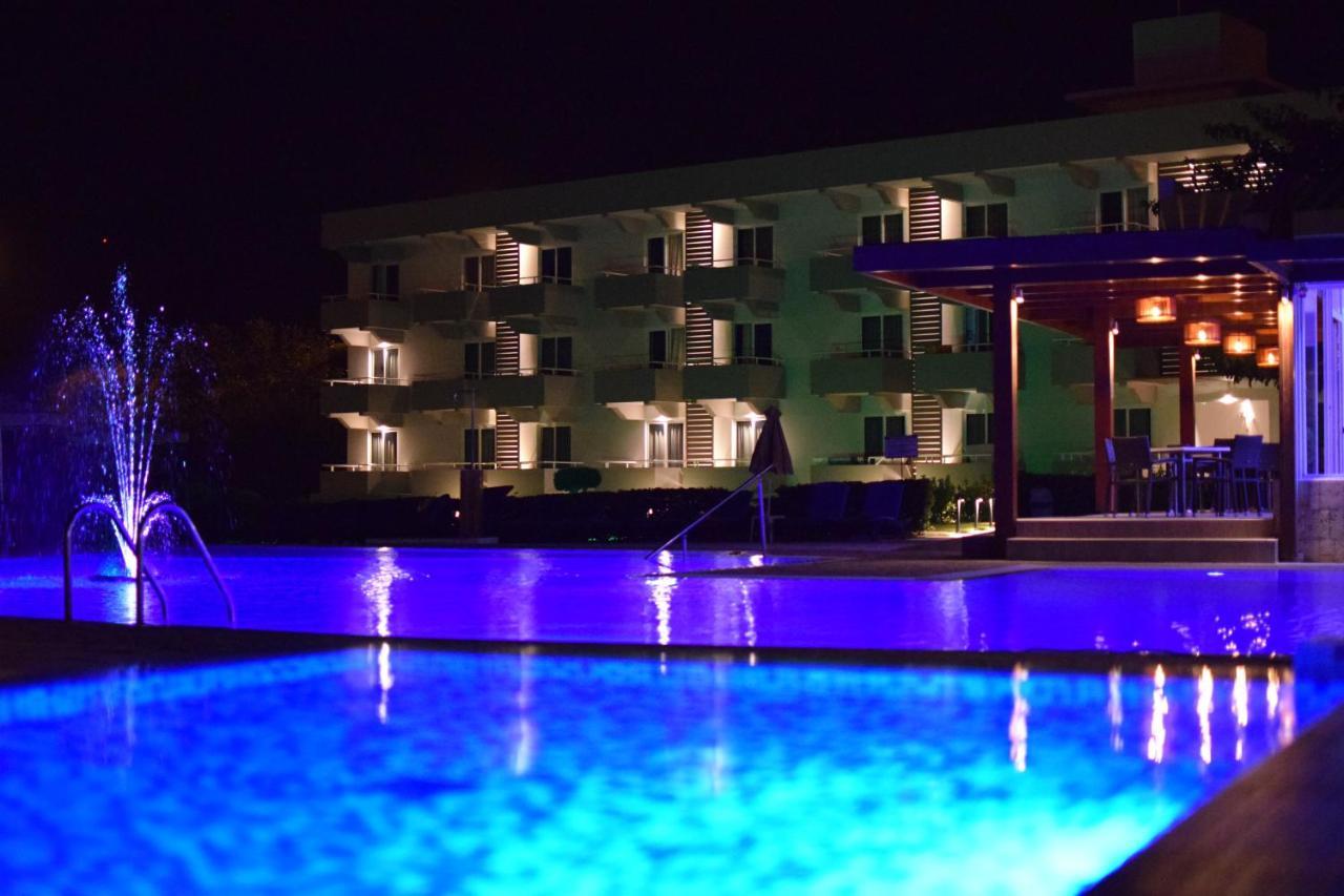 Zoes Hotel & Suites Faliraki Exterior foto