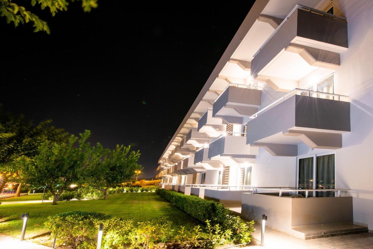 Zoes Hotel & Suites Faliraki Exterior foto